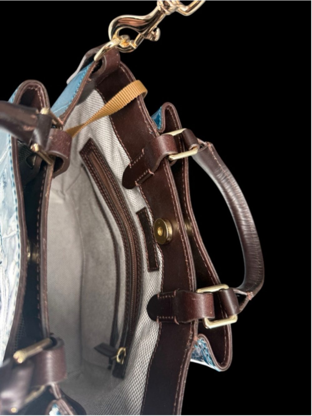 Women's Dooney & Bourke Teal Croc Embossed Crossbody Bag - Picture 5 of 8